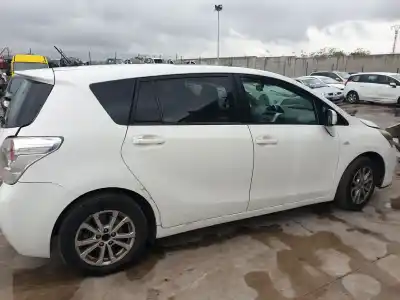 Veicolo di demolizione toyota verso comfort dell'anno 2011 alimentato 1ad