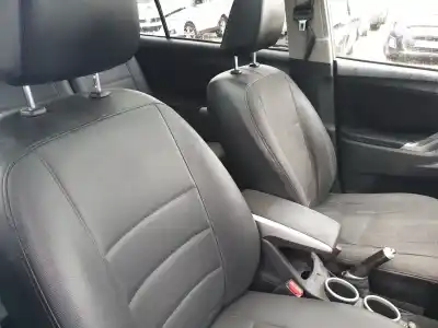 Veicolo di demolizione toyota verso comfort dell'anno 2011 alimentato 1ad