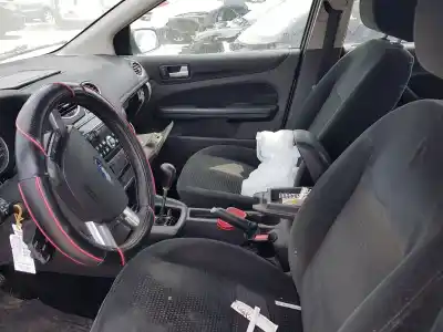 Veículo de Sucata ford focus berlina (cap) trend do ano 2005 alimentado g6da