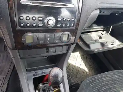 Veículo de Sucata ford focus berlina (cap) trend do ano 2005 alimentado g6da