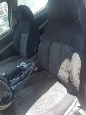 Veículo de Sucata peugeot 407 st sport do ano 2006 alimentado rhr