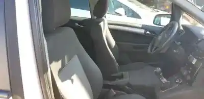 Sloopvoertuig opel zafira b family van het jaar 2012 aangedreven a17dtr