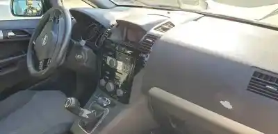 Sloopvoertuig opel zafira b family van het jaar 2012 aangedreven a17dtr