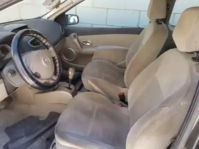 Veículo de Sucata renault clio iii luxe privilege do ano 2006 alimentado k4m c8