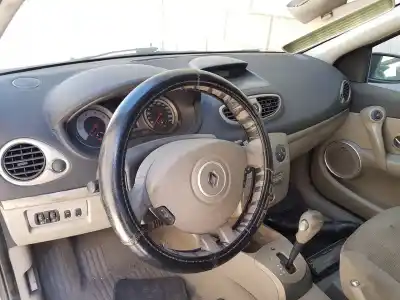 Veículo de Sucata renault clio iii luxe privilege do ano 2006 alimentado k4m c8