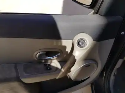 Veículo de Sucata renault clio iii luxe privilege do ano 2006 alimentado k4m c8