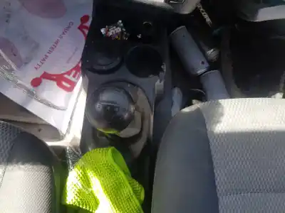 Veicolo di demolizione kia picanto 1.0 lx dell'anno 2004 alimentato g4he