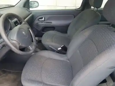 Scrapping Vehicle renault clio ii fase ii (b/cb0) authentique of the year 2001 powered k4j c7