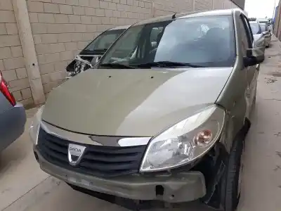 Veicolo di demolizione DACIA SANDERO Básico dell'anno 2016 alimentato K7JA7