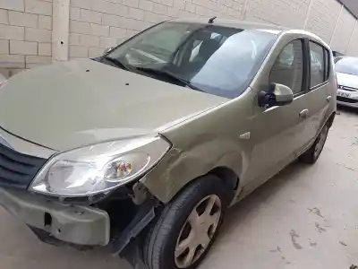Veicolo di demolizione dacia sandero básico dell'anno 2016 alimentato k7ja7