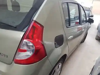 Veicolo di demolizione dacia sandero básico dell'anno 2016 alimentato k7ja7