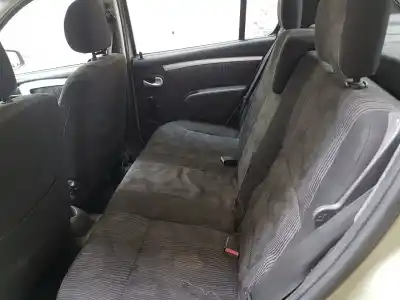 Veicolo di demolizione dacia sandero básico dell'anno 2016 alimentato k7ja7