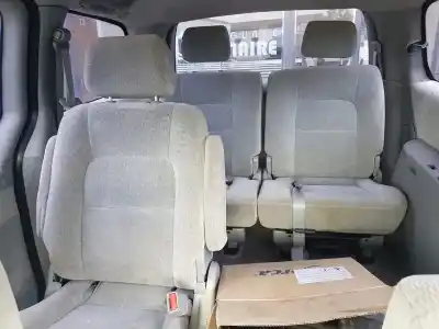 Véhicule à la ferraille kia carnival ii 2.9 cdri ex de l'année 2014 alimenté j3