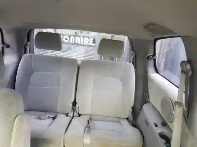 Véhicule à la ferraille kia carnival ii 2.9 cdri ex de l'année 2014 alimenté j3