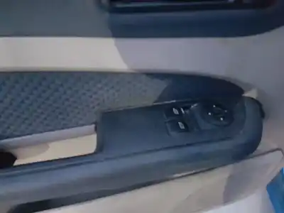 Veículo de Sucata ford focus berlina (cap) trend do ano 2005 alimentado g6da