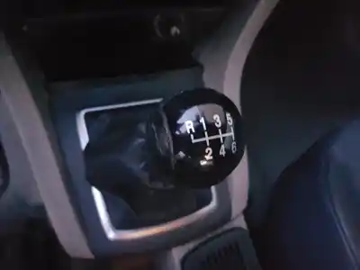 Veículo de Sucata ford focus berlina (cap) trend do ano 2005 alimentado g6da