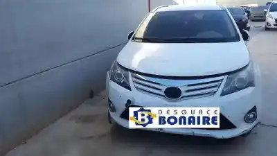 Veículo de Sucata TOYOTA AVENSIS (T27) Comfort do ano 2013 alimentado 1AD