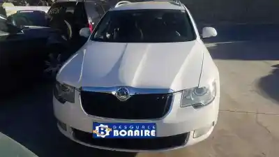 Здавання транспортного засобу skoda superb combi (3t5) active року 2012 потужний cff