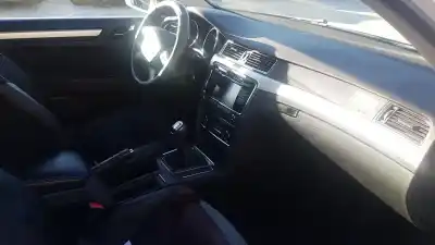 Здавання транспортного засобу skoda superb combi (3t5) active року 2012 потужний cff