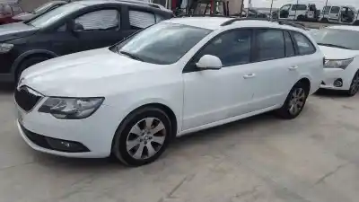 Здавання транспортного засобу skoda superb combi (3t5) ambition року 2009 потужний cff