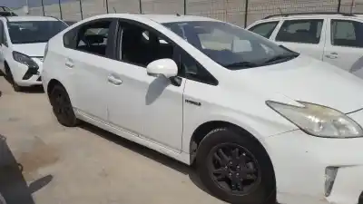 Здавання транспортного засобу toyota prius (nhw30) executive року 2012 потужний 2zr