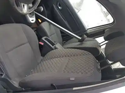 Verschrottungsfahrzeug renault scenic iii authentique des jahres 2011 angetrieben k9k r8