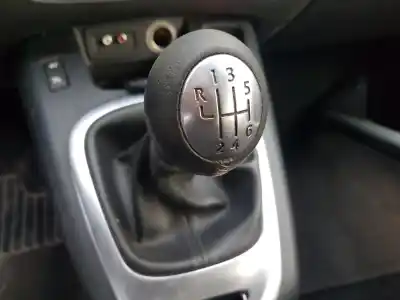 Verschrottungsfahrzeug renault scenic iii authentique des jahres 2011 angetrieben k9k r8