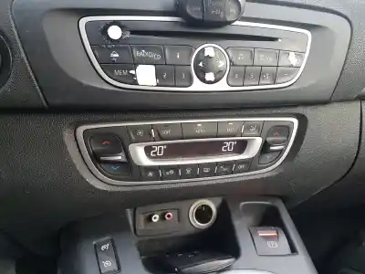 Verschrottungsfahrzeug renault scenic iii authentique des jahres 2011 angetrieben k9k r8