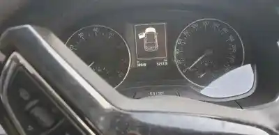 Veículo de Sucata skoda fabia active do ano 2014 alimentado chy