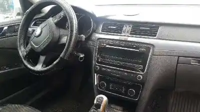 Здавання транспортного засобу skoda superb combi (3t5) active року 2012 потужний cff