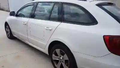 Здавання транспортного засобу skoda superb combi (3t5) active року 2012 потужний cff