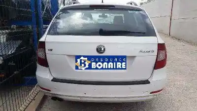 Здавання транспортного засобу skoda superb combi (3t5) active року 2012 потужний cff