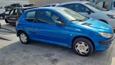 Veículo de Sucata peugeot 206 berlina x-line do ano 2003 alimentado 8hx