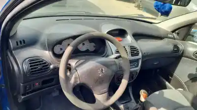 Veículo de Sucata peugeot 206 berlina x-line do ano 2003 alimentado 8hx