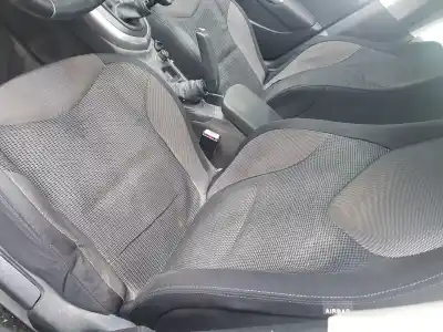 Veículo de Sucata peugeot 308 sport do ano 2007 alimentado 9hz