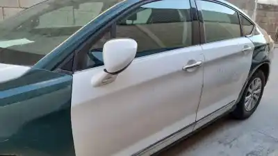 Veículo de Sucata citroen c5 berlina 2.0 hdi fap do ano 2012 alimentado rh01