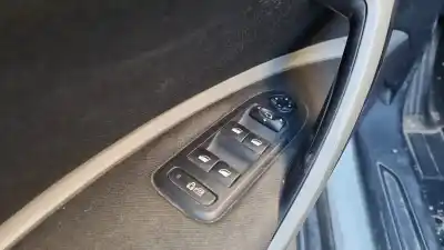 Veículo de Sucata citroen c5 berlina 2.0 hdi fap do ano 2012 alimentado rh01