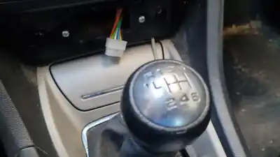 Veículo de Sucata citroen c5 berlina 2.0 hdi fap do ano 2012 alimentado rh01