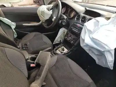 Veículo de Sucata peugeot 308 access do ano 2008 alimentado 5fw