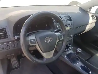 Veículo de Sucata toyota avensis (t27) executive do ano 2009 alimentado 2ad