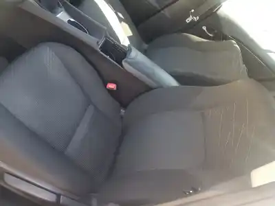 Veículo de Sucata toyota avensis (t27) executive do ano 2009 alimentado 2ad