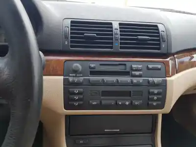 Vehicul casat bmw serie 3 berlina (e46) 318i al anului 2000 alimentat 19-4e-1