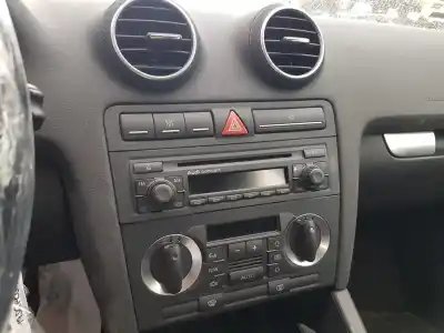 Veículo de Sucata audi a3 sportback (8p) 2.0 tdi ambiente do ano 2006 alimentado bkd