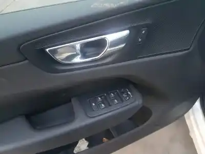 Veículo de Sucata volvo xc60 inscription awd do ano 2019 alimentado b4204t26