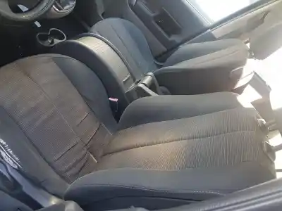 Veículo de Sucata renault scenic ii emotion do ano 2008 alimentado f9q l8