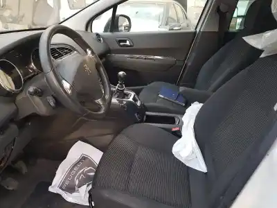 Veículo de Sucata peugeot 5008 allure do ano 2014 alimentado 9h05