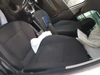 Veículo de Sucata peugeot 5008 allure do ano 2014 alimentado 9h05