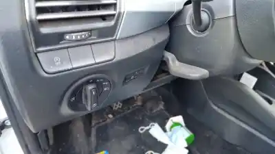 Veículo de Sucata skoda fabia active do ano 2019 alimentado dkl