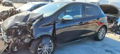 Veicolo di demolizione peugeot 208 style dell'anno 2017 alimentato bh02