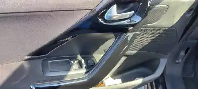 Veicolo di demolizione peugeot 208 style dell'anno 2017 alimentato bh02